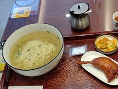 -百年老字号·观振兴蟹黄面·三虾面·苏式面(观前街富仁坊巷店)