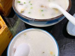 皮蛋瘦肉粥-龙凤点心饼家·39年老字号(松岗店)