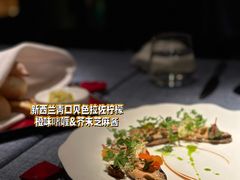 -弦月窗LUNETTE BY AMANDA(复兴路店)