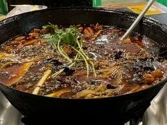 -鸿顺老铁锅美蛙鱼府(解放碑店)