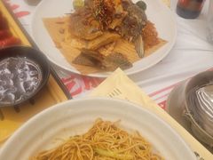 -肥肥虾庄·金牌油焖大虾(汉口城市广场店)