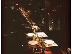 -AIR Restaurant & Lounge