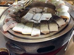 -围炉肉舍•炭烤活鳗•丹东海鲜烤肉(步行街店)