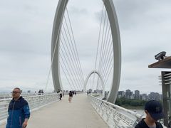 -南京眼步行桥