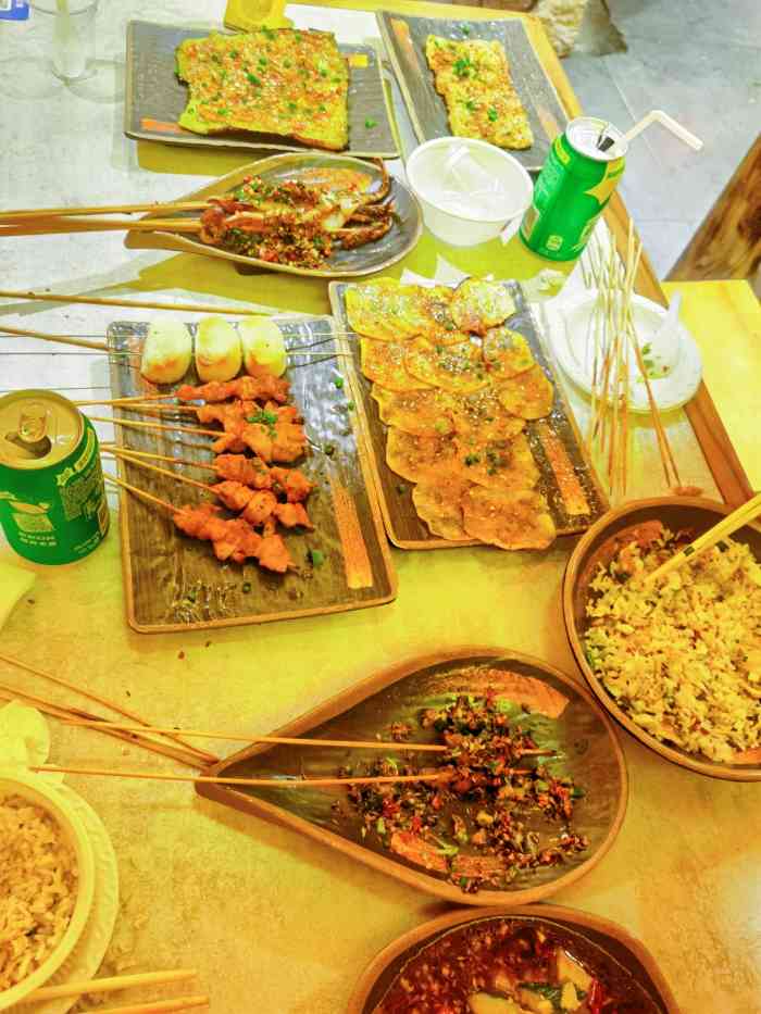 伍界烧烤(武车路店)