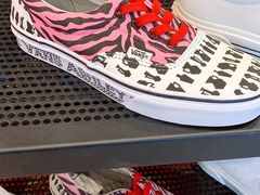 -伯肯黑德角名品折扣购物中心