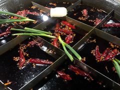 -正贰捌经重庆老火锅(建设路店)