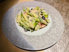 -穹六人间 people 6(岳阳路店)