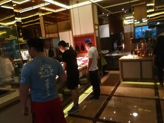 -大中华希尔顿酒店-念自助餐·嗨啤·小龙虾