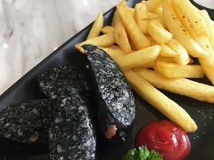 墨鱼肠拼薯条-Jenny House 珍妮屋新派食堂(美吉特店)