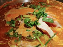 -野山舂·贵州现舂酸汤火锅(鸿通城店)