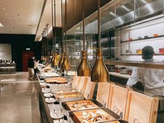 自助取餐区-锦厨自助餐厅·海鲜·牛扒(海口索菲特大酒店)
