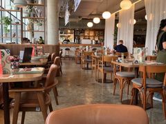 -ROAST coffee & eatery