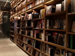 -茑屋书店(天目里店)