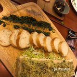 隐藏在平武路上的宝藏西餐厅，环境清幽，喝酒约会好去处