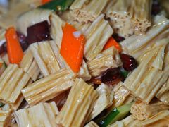 -金卯白肉罩火烧