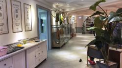 -亲吻宝贝儿童摄影