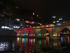 -罗满娘特色豆花烤鱼
