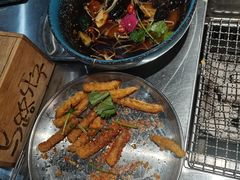 -马路牙子烧烤音乐酒馆(望京店)