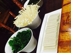 -滇香肴·云南菜蒸汽石锅鱼(云南北路店)