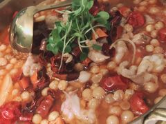 红颜馋嘴牛蛙锅-蜜桃花开·中西融合菜E&W(南长街店)