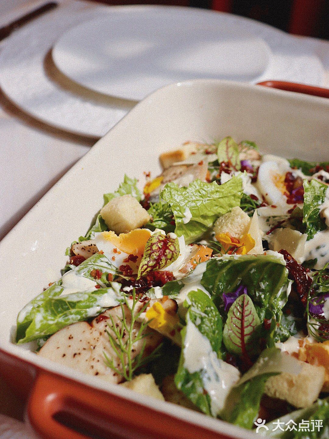 海口西餐🍴特别喜欢坐在阳光洒下的希腊风窗边吃饭