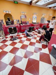 -Devilhands Barbershop男士理容店