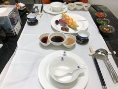 -红鼎豆捞·非遗鲍皇汤火锅(宝丰路店)