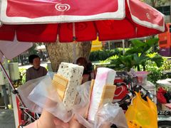 -詹爷爷乌节路街头冰淇淋