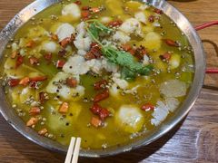 椒麻泉水鱼-靓蛙馆