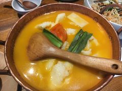 版纳野果酸汤鱼-云海肴·汽锅鸡·云南菜(天津国金汇店)