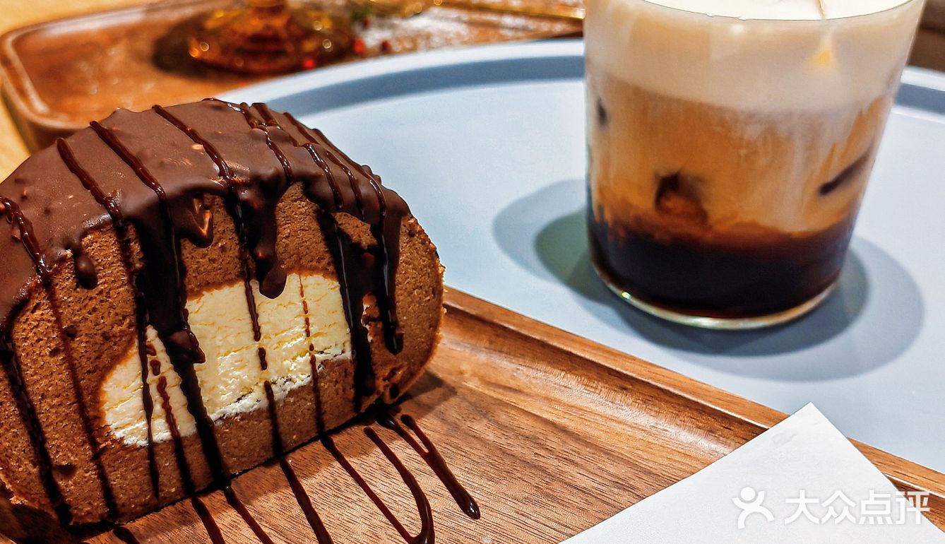北京路探店 | ins风网红滑滑梯咖啡店☕️