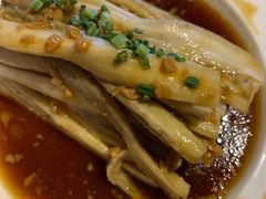 蒜泥手撕茄子-纳瓦新疆菜(银都店)