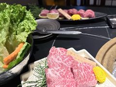 -山川小町·极番烧肉(新地假日广场店)