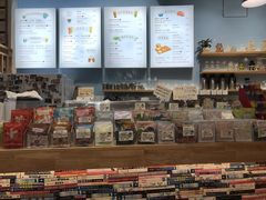 -猫的天空之城概念书店(杭州南宋御街店)