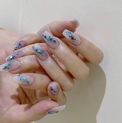 -悦指间美甲美睫