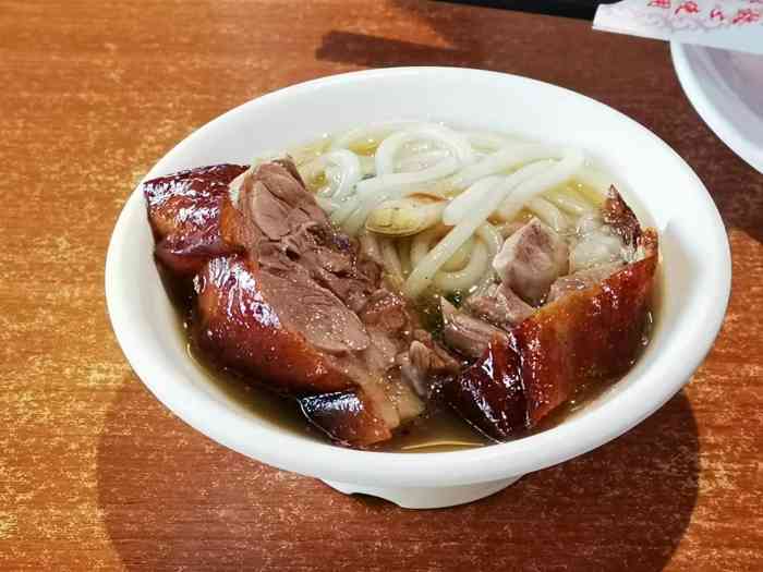 永隆正宗东莞厚街烧鹅濑-"环境不错,上餐也很快,价格划算.