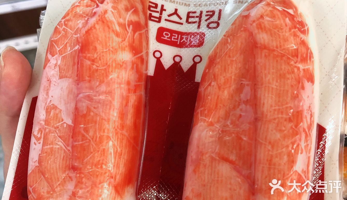 罗森全家的宝藏产品:龙虾棒罗森两个装,全家一个装