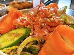 烟熏三文鱼色拉-wineapp葡萄酒餐吧(外滩金融中心店)