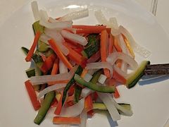 -阿瓦山寨·湘菜现炒·剁椒鱼头王(咸阳总店)
