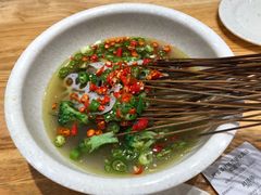 藤椒味钵钵鸡-嘉州叶婆婆钵钵鸡(建设路店)