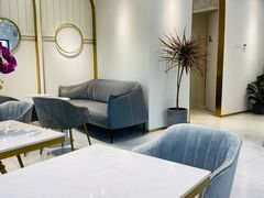 -Fridi Patisserie Cafe