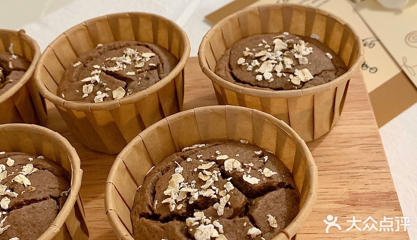♥️无面粉!!巧克力燕麦玛芬蛋糕🍫简单免打发