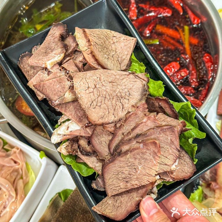 价格超级实惠的一家正宗黄牛肉火锅店