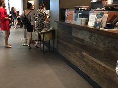 -星巴克(宝山万达店)