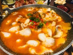 -老滇山寨•云南特色菜•地方菜•民族风情歌舞表演(金碧店)