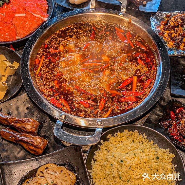 成都首家🆘🐰魔芋兔火锅🍲来了,兔兔这么可爱,一定要吃哇