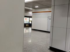 -常熟路(地铁站)