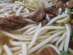 -鑫花溪牛肉米粉(人民广场店)