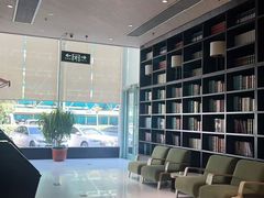 -喜鹊愉家酒店(郑州曼哈顿博览中心地铁站店)